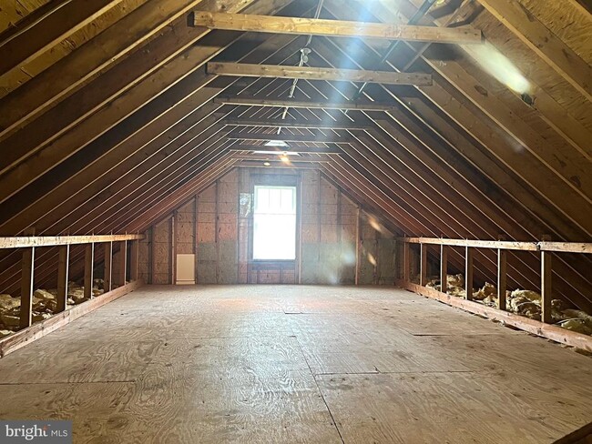 Building Photo - 17447 Pelham View Dr