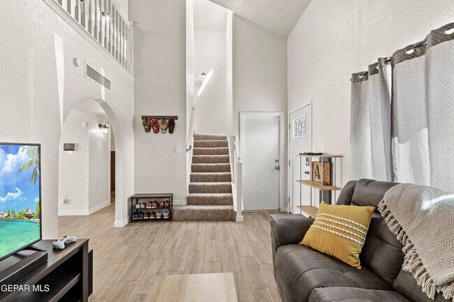 Building Photo - 10925 Ernie Banks Dr