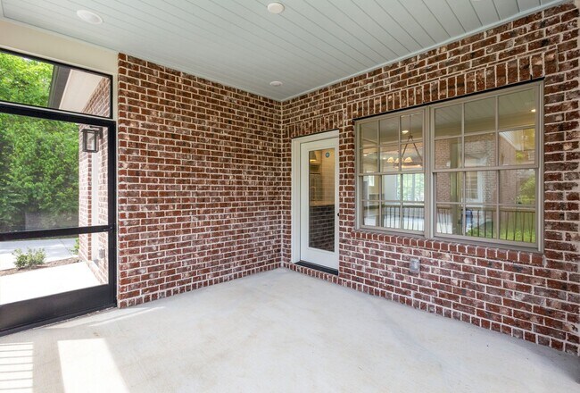 Building Photo - 1413 Clifton Ln