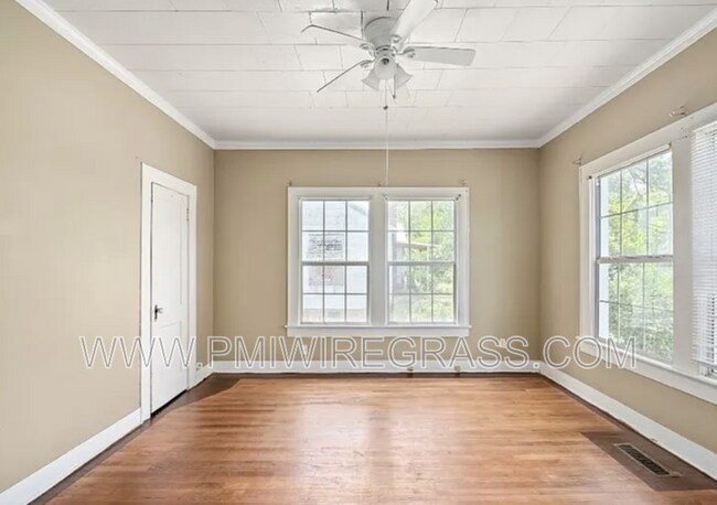 Building Photo - 503 Dusy St