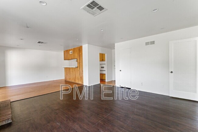 Building Photo - 12660 Lazard St