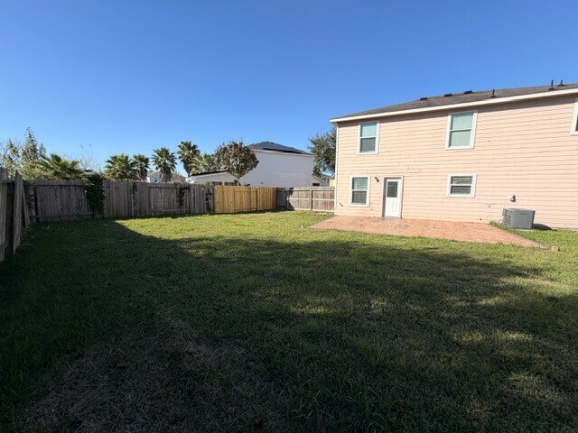 Building Photo - 2602 Shark Cir