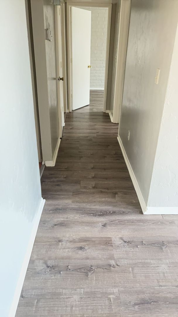 Building Photo - Beautiful 3 bedroom, 2 bath townhouse available