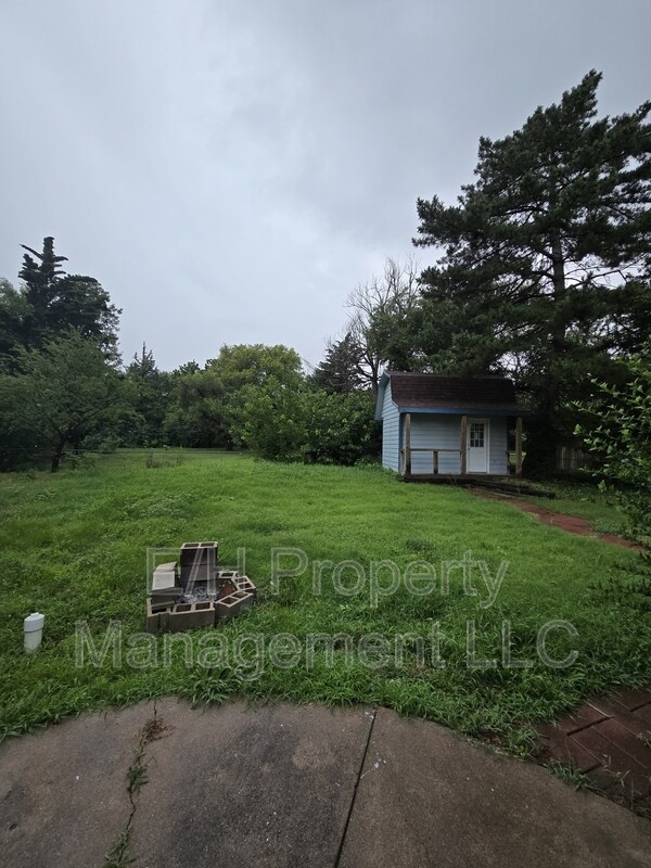 Building Photo - 635 N Andover Rd
