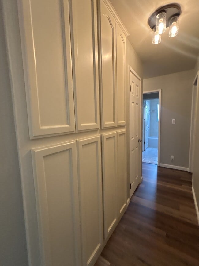 Building Photo - 1816 Fallon Ln