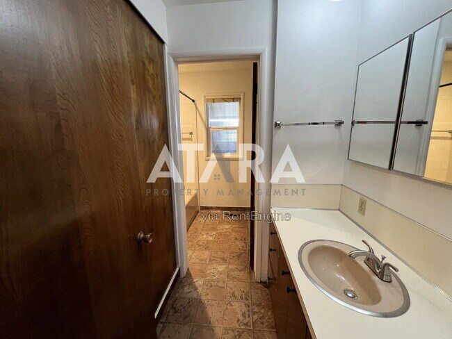 Building Photo - 270 2020 N