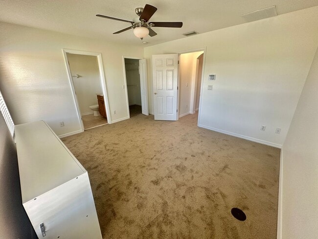 Building Photo - Orlando - 3 Bedroom, 2.5 Bathroom - $1,845.00