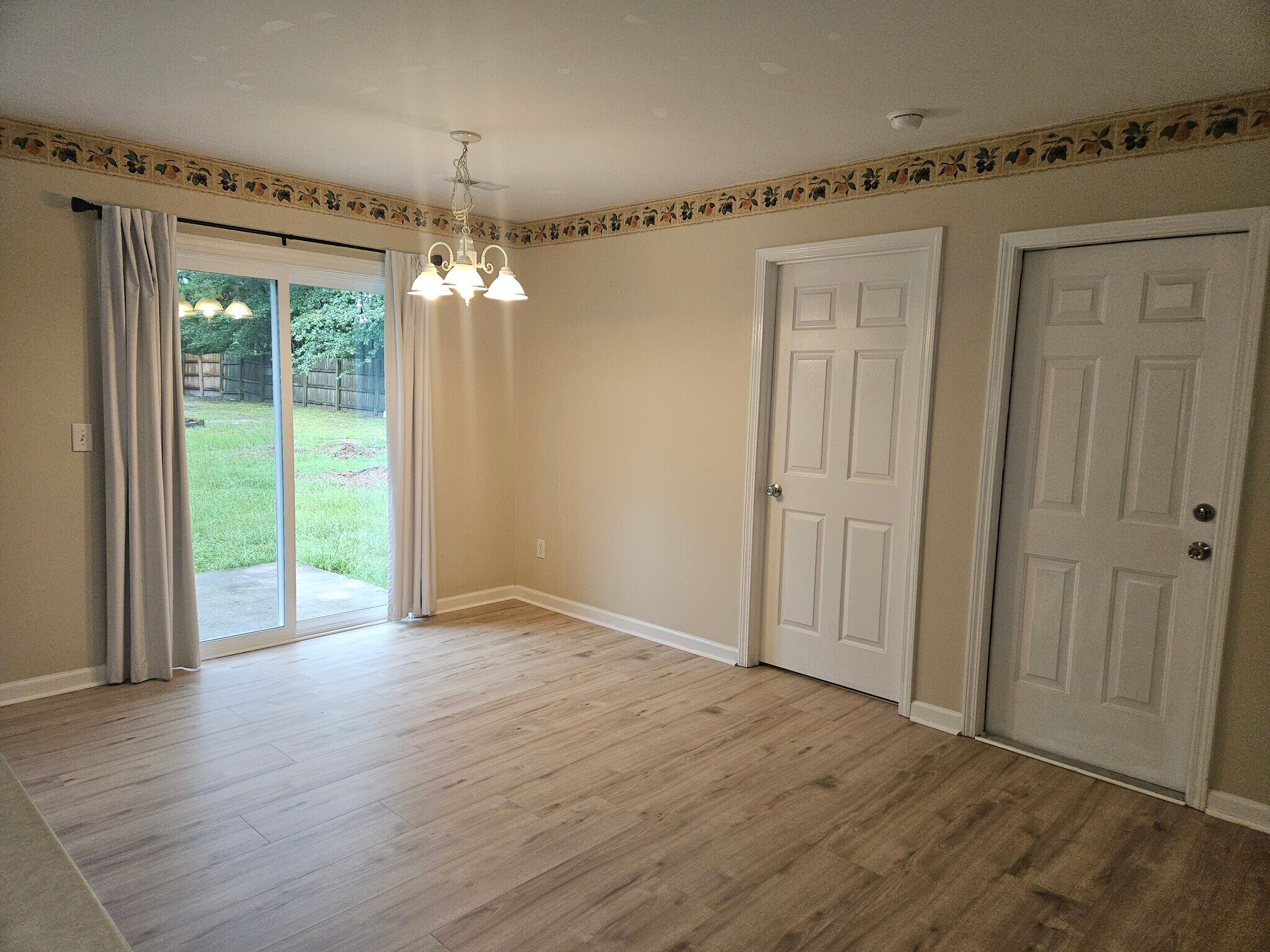 Building Photo - 8654 Heirloom Dr NE