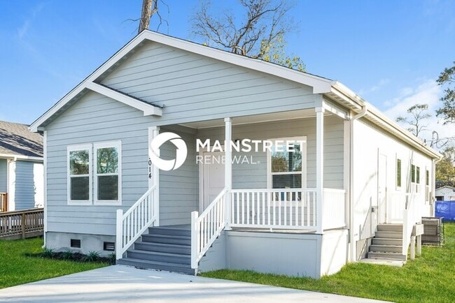 Building Photo - 3 Bedroom Pet-Friendly Home in Houston, TX with Main Street Renewal