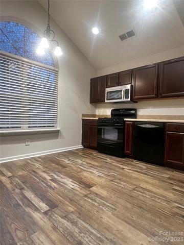 Building Photo - 3033 Des Prez Avenue