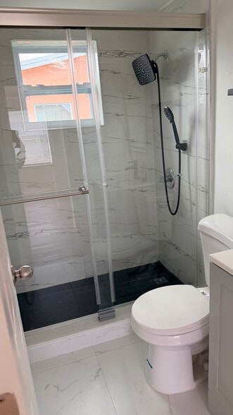 Building Photo - 414 Phippen Waiters Rd