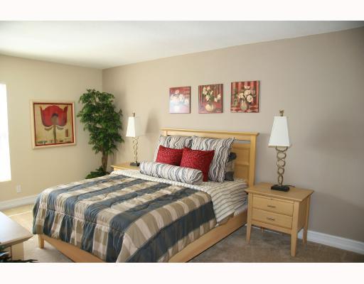 Building Photo - 603 SW 1st Ct