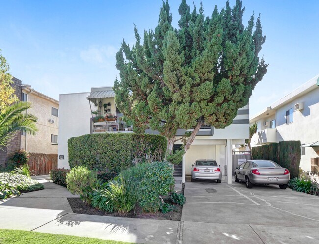 Primary Photo - 3625 Mentone Ave