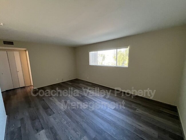 Building Photo - 550 El Cielo Rd