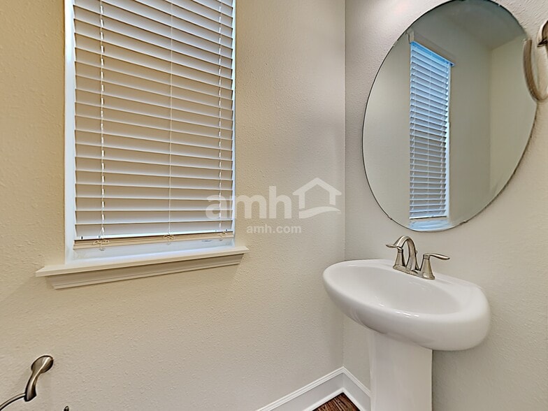 Building Photo - 10323 Marsh Edge Ct