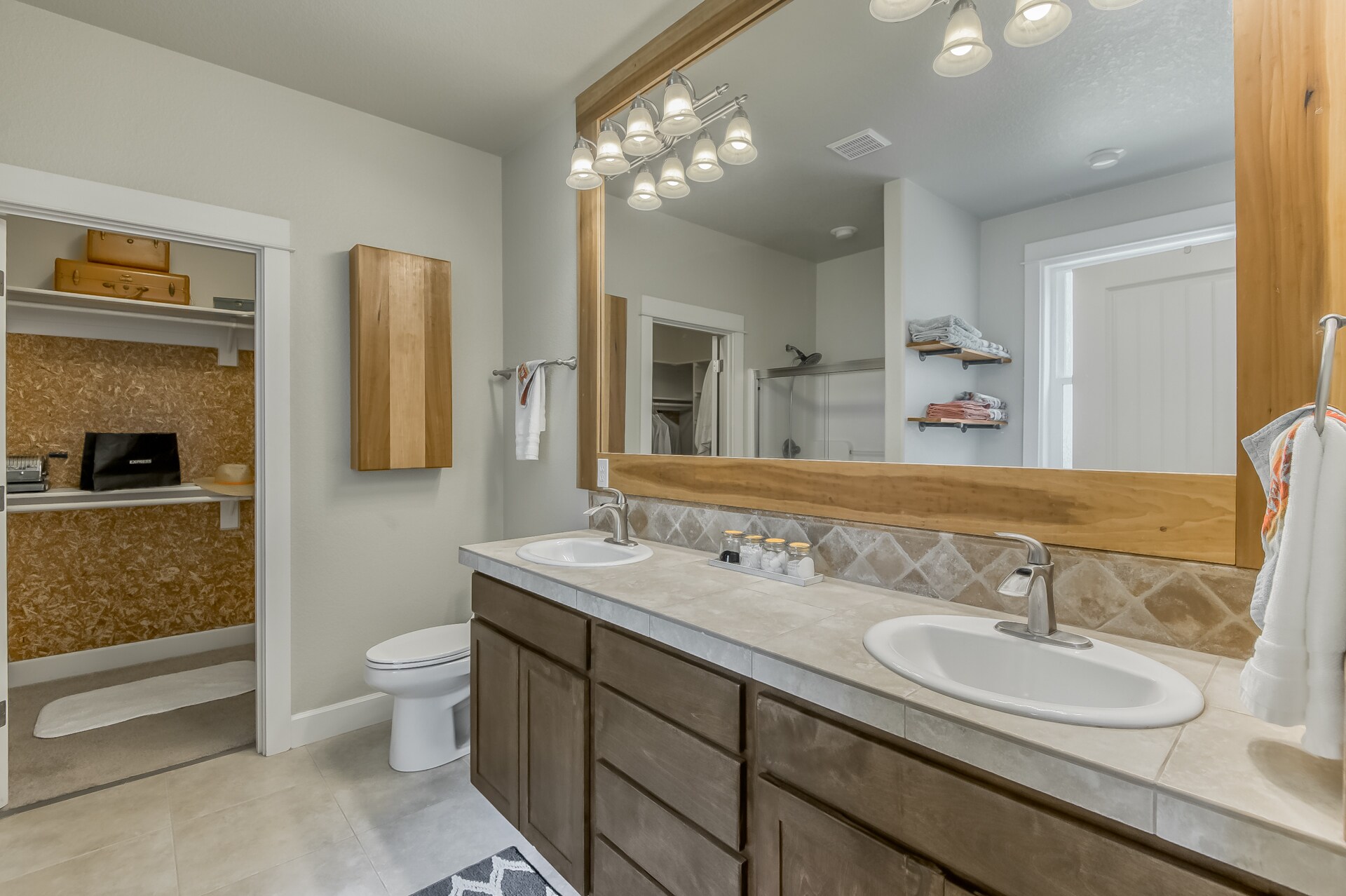 MAIN HOUSE - MASTER BATH - 421 5th Ave