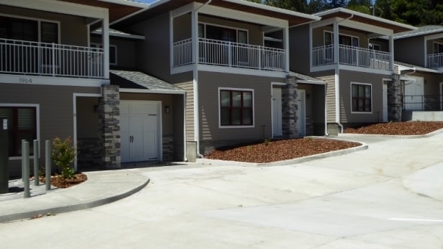 Building Photo - 1964 Main St