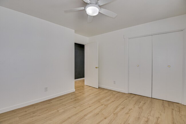 Building Photo - 3137 Edinburgh Dr