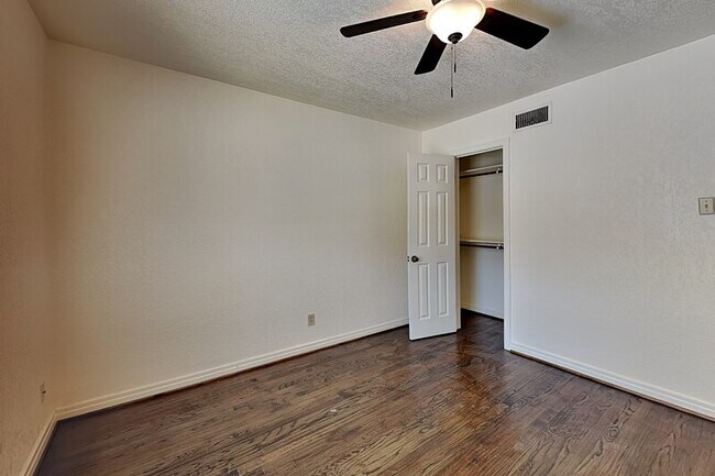 Building Photo - 4345 Skillman St