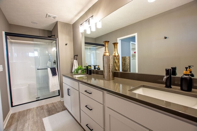 Building Photo - 14802-14804 Willow Street