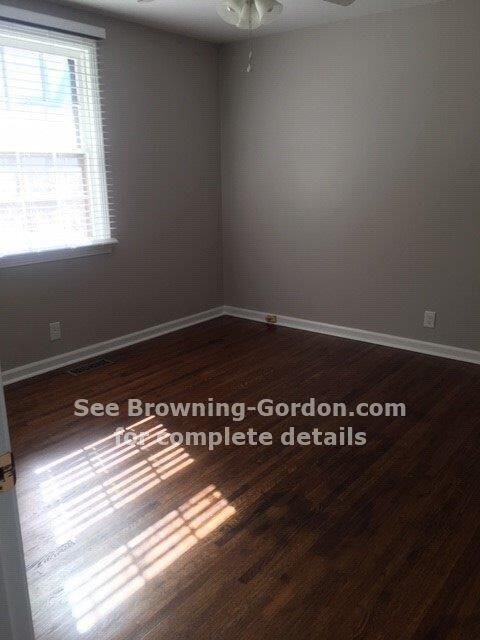 Building Photo - Two Bedroom Duplex in the Belle Meade Area