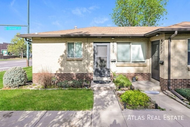 Building Photo - 4505 E Yale Ave