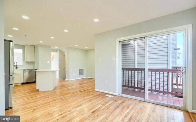 Building Photo - 9863 Decatur Rd