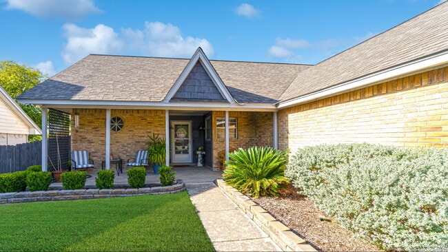 Building Photo - "Charming 2-Bed Oasis with Granite Touches in Schertz - Your Cozy Retreat Awaits!"