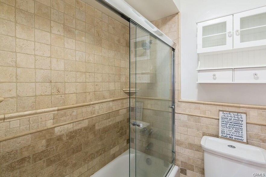 Master Bath - 555 Esplanade