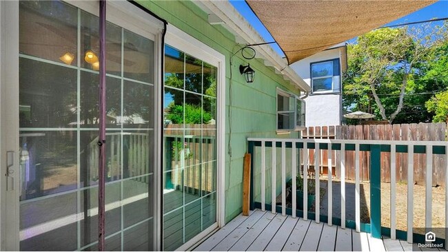 Building Photo - 518 Yuba St