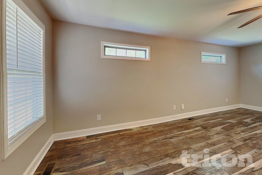 Building Photo - 515 Magnolia Dr