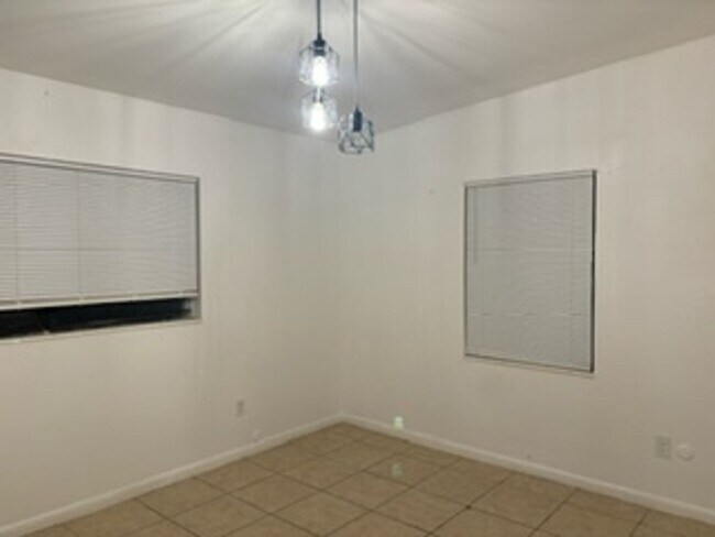 Building Photo - 8718 Ednam Pl