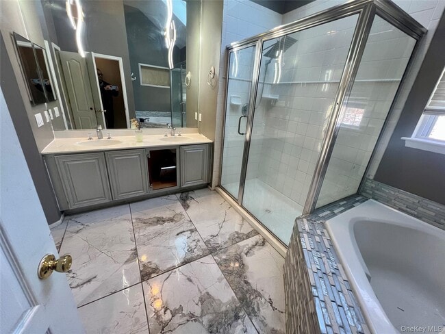 Building Photo - 39 Independence Way