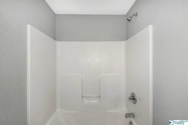 Building Photo - 138 Bayside Ln