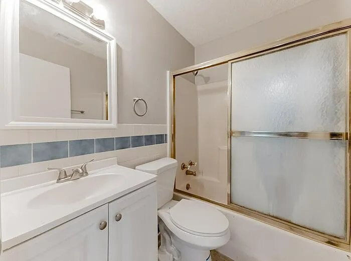 Building Photo - 9522 Trefore Ave