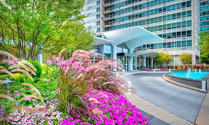 Building Photo - 3550 N Lake Shore Dr