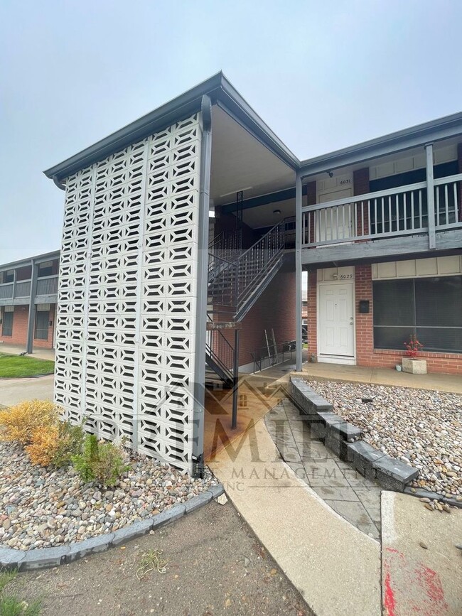 Building Photo - 6027 Barton Ave