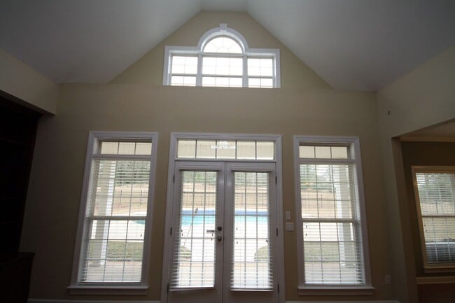 Building Photo - 360 County Rd 163