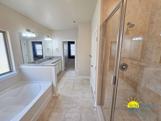 Building Photo - Spacious 5-Bedroom Home in Desirable Peach Creek, Minutes from the Beach!