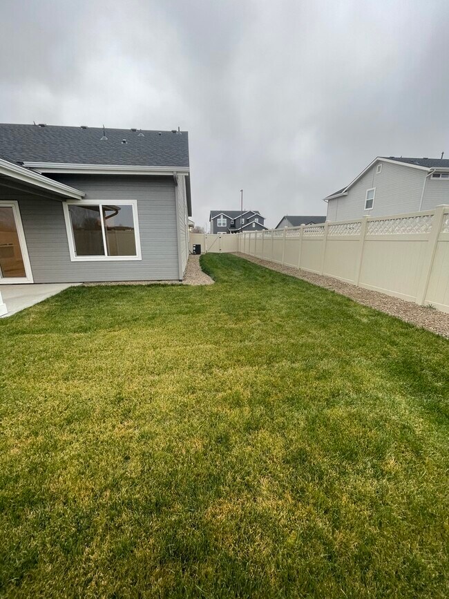 Building Photo - 1581 Witt St