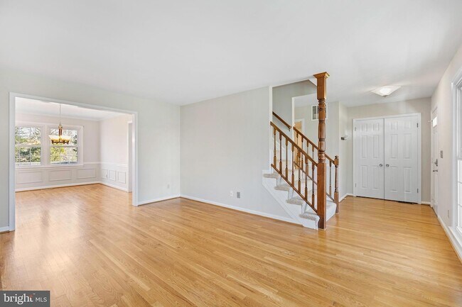 Building Photo - 7329 Fleetwood Ct