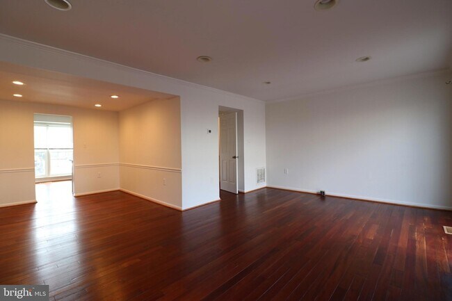 Building Photo - 6584 Bermuda Green Ct