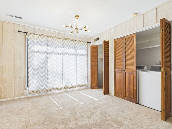 Building Photo - 4 Bedroom family home in Pebble Beach