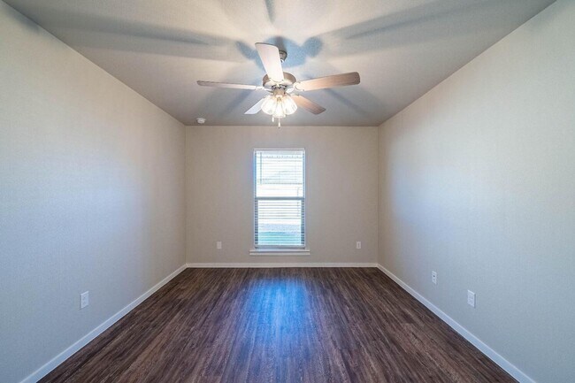 Building Photo - Cypress - 2101