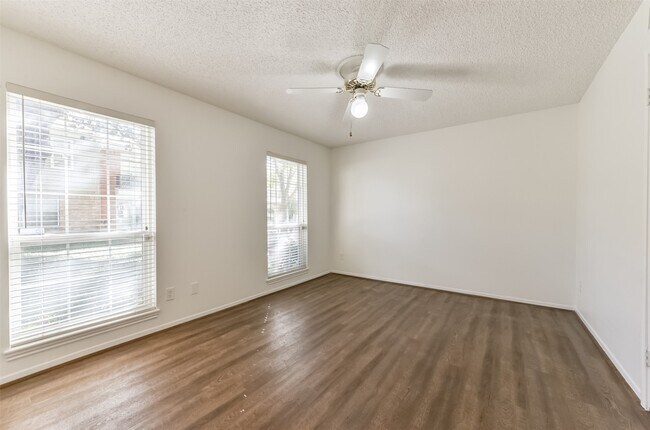 Building Photo - 14341 Misty Meadow Ln