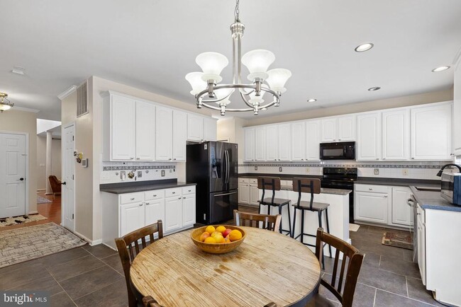 Building Photo - 36 Fletcher Dr