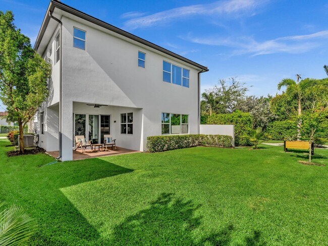 Building Photo - 4708 Saddle Ranch Rd