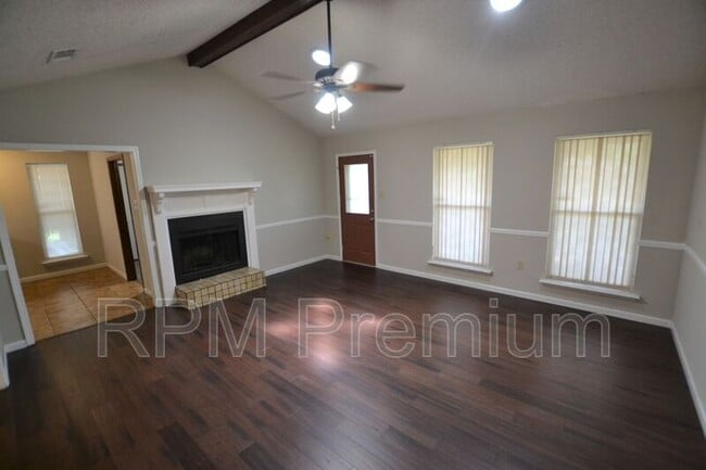 Building Photo - 2214 Alice St