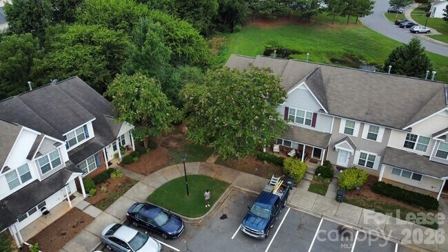 Building Photo - 10131 Ballyclare Ct