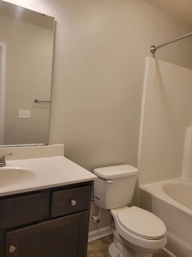 Building Photo - 247 Boyington Pl Rd